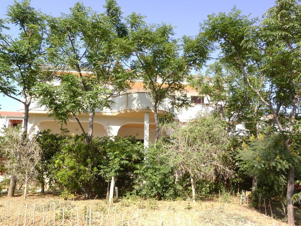 Apartment Kresimir Beauty With Shadow Trees And Parking Place Pag Town