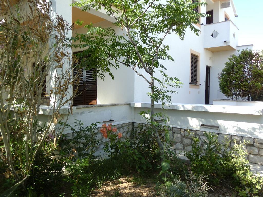 Apartment Kresimir Beauty With Shadow Trees And Parking Place *